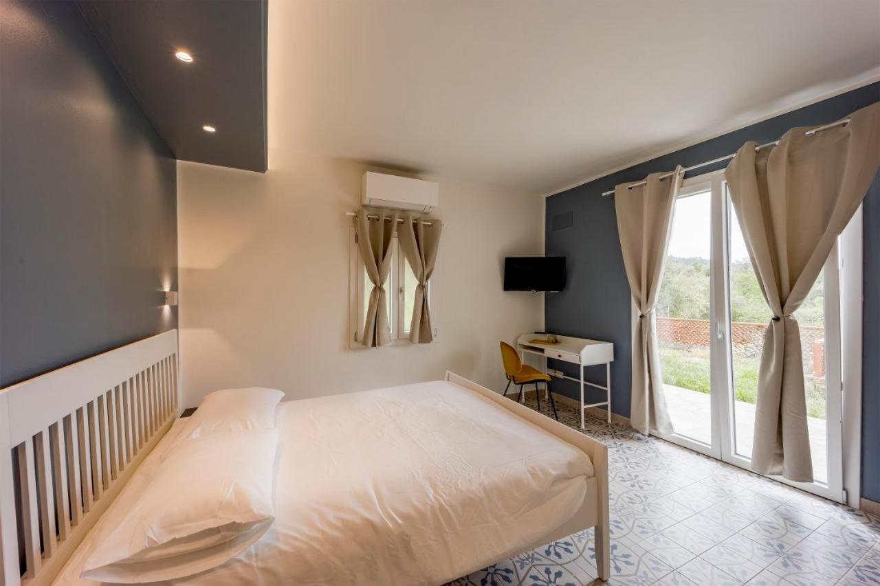 Gli Ulivi Rooms And Breakfast Marina dʼMarina dʼAndora Bagian luar foto